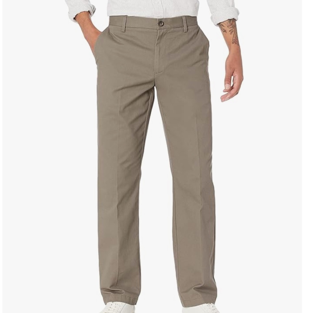 Amazon Essentials Mens Classic-Fit Wrinkle-Resistant Flat-Front Chino Pant